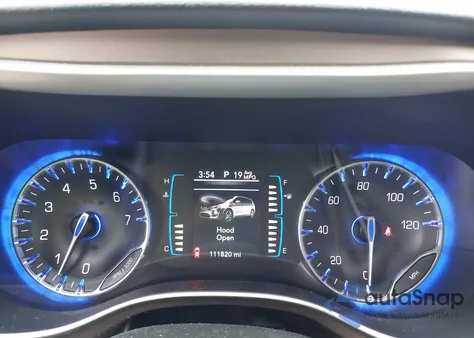 2017 Chrysler Pacifica Touring-L z USA, uszkodzony, nr VIN 2C4RC1BG4HR501232